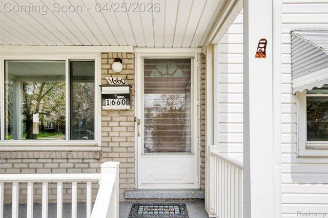 1660 Goddard Road, Lincoln Park, MI 48146