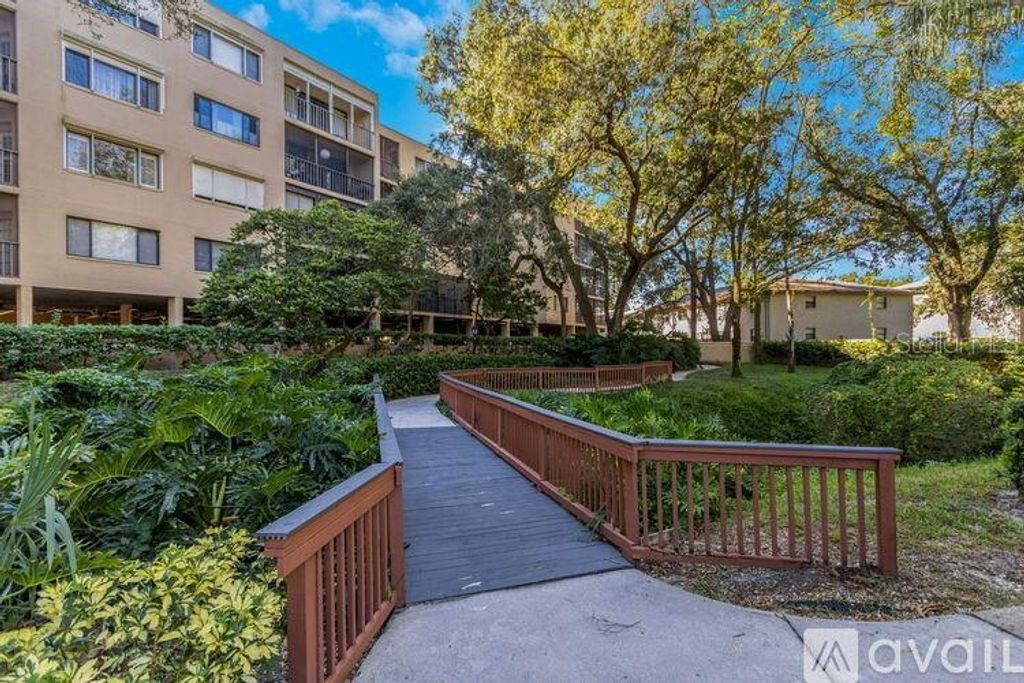 3062 EASTLAND BLVD 407, Clearwater, FL 33761