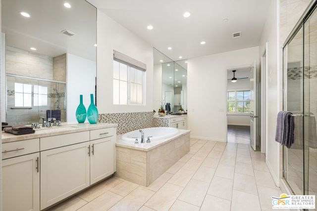 4111 Via Tramonti, Palm Desert, CA 92260