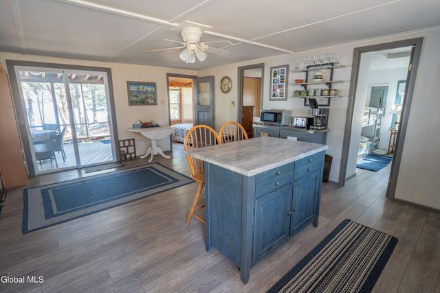 14 Bullis Priv Road, Edinburg, NY 12134