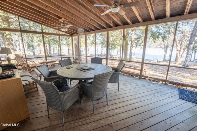 14 Bullis Priv Road, Edinburg, NY 12134