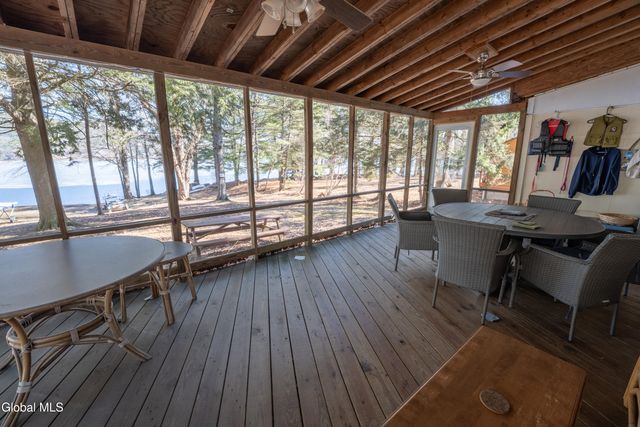 14 Bullis Priv Road, Edinburg, NY 12134