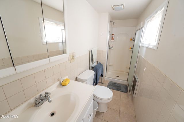 14 Bullis Priv Road, Edinburg, NY 12134