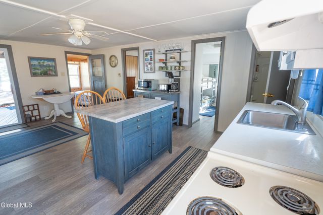 14 Bullis Priv Road, Edinburg, NY 12134