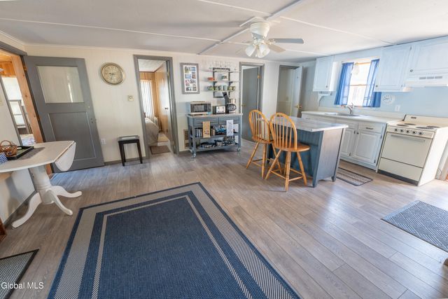 14 Bullis Priv Road, Edinburg, NY 12134