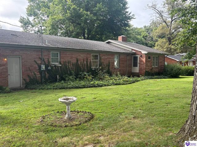 5828 Leitchfield Loop Road, Cecilia, KY 42724