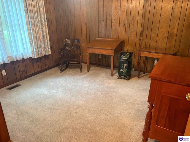 5828 Leitchfield Loop Road, Cecilia, KY 42724