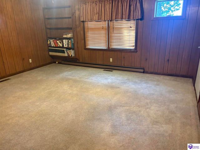 5828 Leitchfield Loop Road, Cecilia, KY 42724