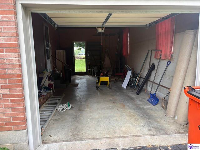 5828 Leitchfield Loop Road, Cecilia, KY 42724