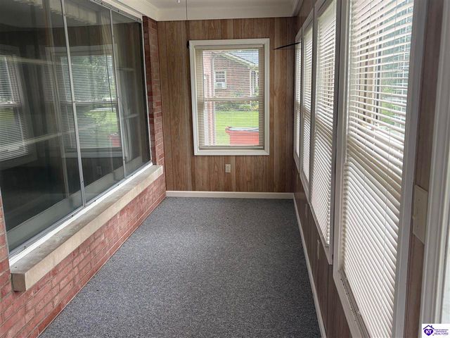 5828 Leitchfield Loop Road, Cecilia, KY 42724