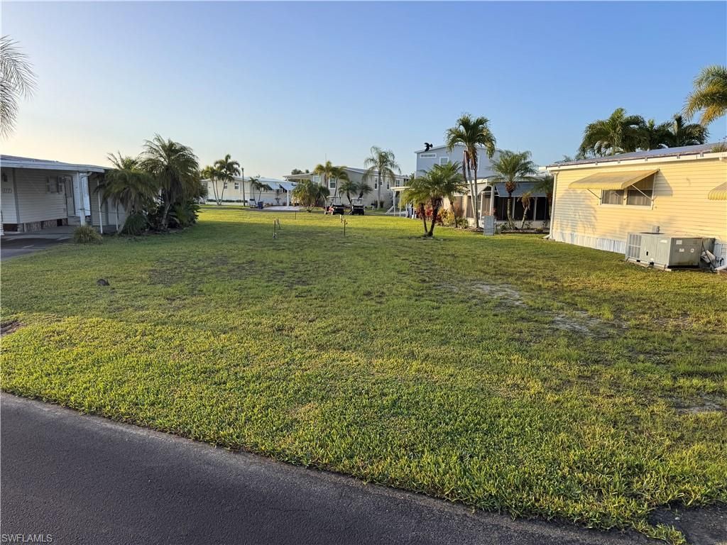 178 Orange Harbor DR, FORT MYERS, FL 33905 — photo 3