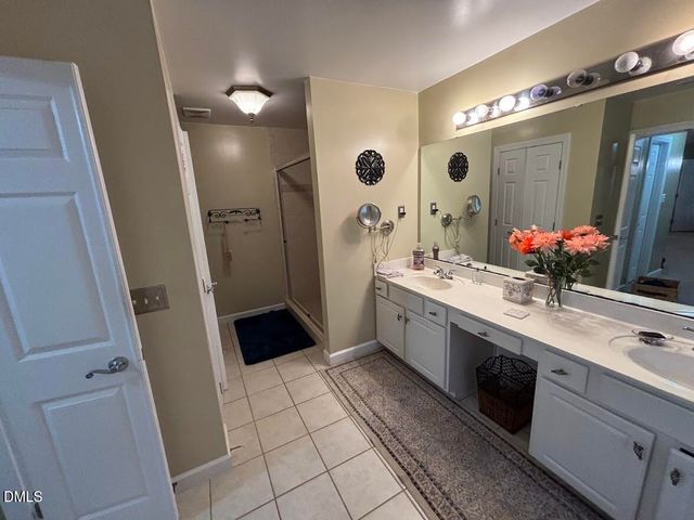 403 Red Barn Way, Apex, NC 27502