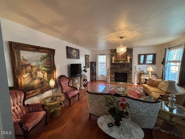 403 Red Barn Way, Apex, NC 27502