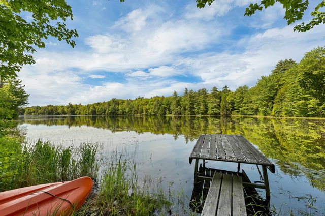 11 Robin Shore Drive, Canterbury, NH 03224