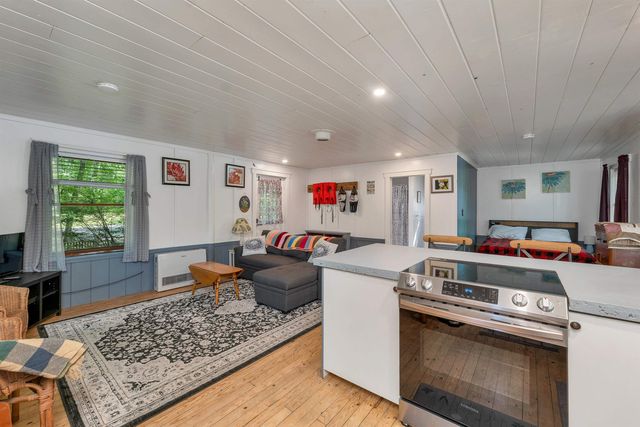 11 Robin Shore Drive, Canterbury, NH 03224