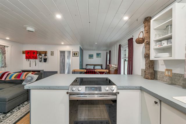 11 Robin Shore Drive, Canterbury, NH 03224