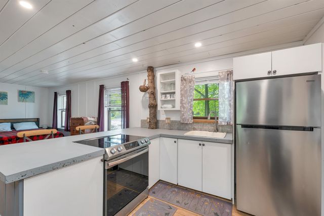 11 Robin Shore Drive, Canterbury, NH 03224