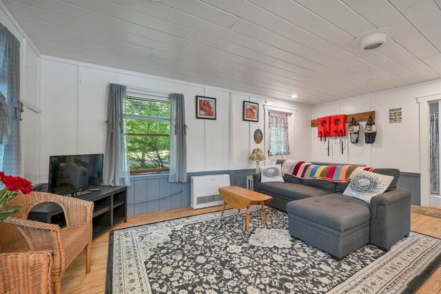 11 Robin Shore Drive, Canterbury, NH 03224