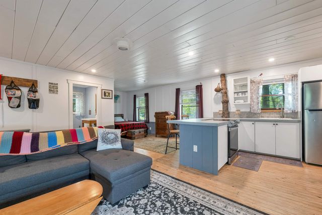 11 Robin Shore Drive, Canterbury, NH 03224