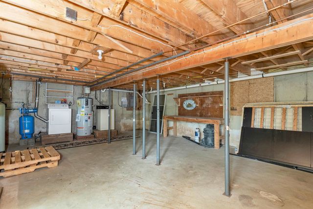 11 Robin Shore Drive, Canterbury, NH 03224