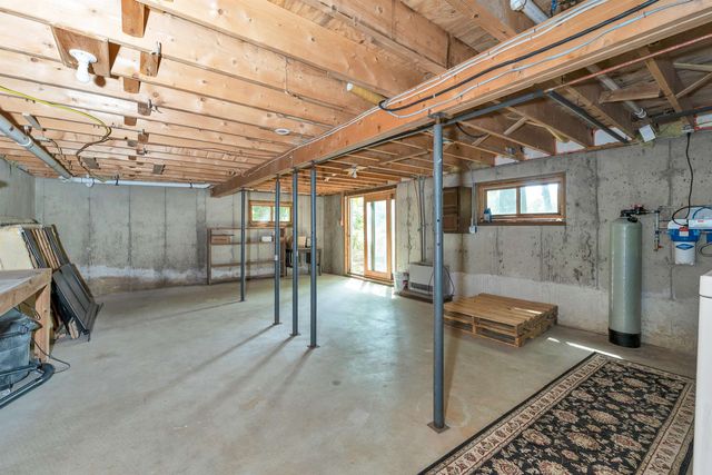 11 Robin Shore Drive, Canterbury, NH 03224