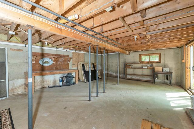 11 Robin Shore Drive, Canterbury, NH 03224
