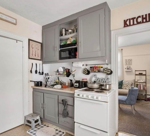 101 Lowell St 3, Peabody, MA 01960