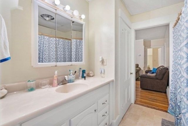 101 Lowell St 3, Peabody, MA 01960