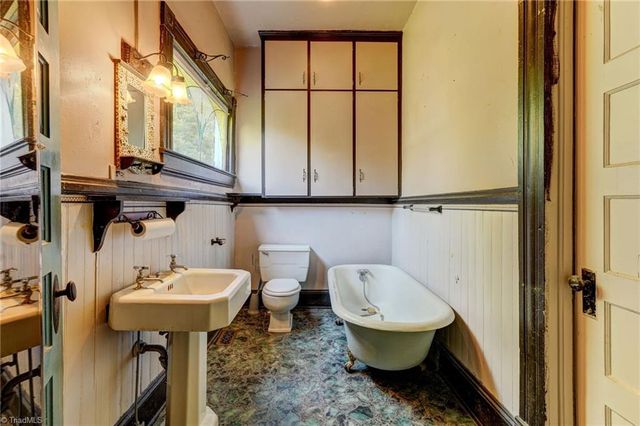 712 S Main Street, Reidsville, NC 27320