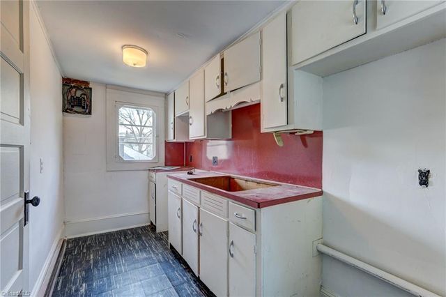 712 S Main Street, Reidsville, NC 27320