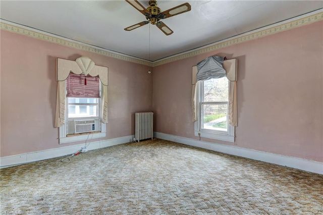 712 S Main Street, Reidsville, NC 27320