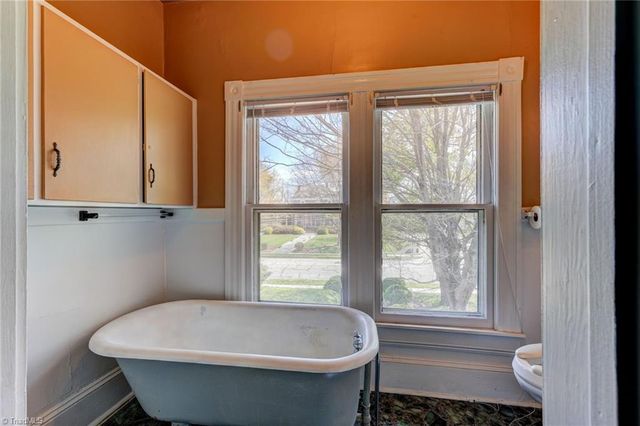 712 S Main Street, Reidsville, NC 27320