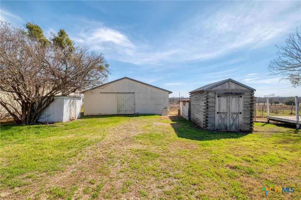 Image 30 of property listing at 829 State Highway 21, Cedar Creek, TX 78612