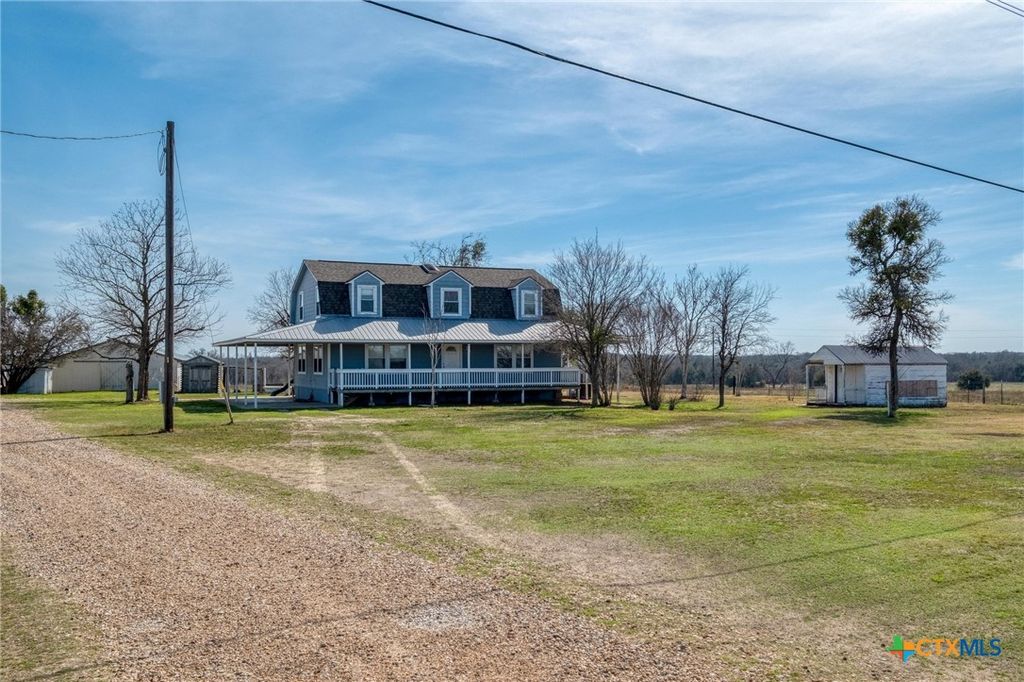 Image 4 of property listing at 829 State Highway 21, Cedar Creek, TX 78612