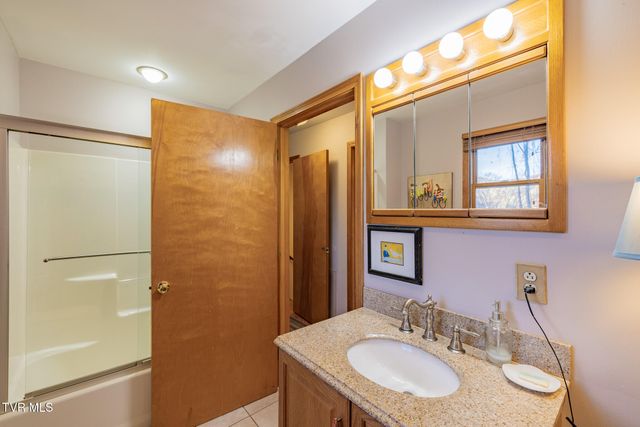 32209 Rambo Street, Damascus, VA 24236