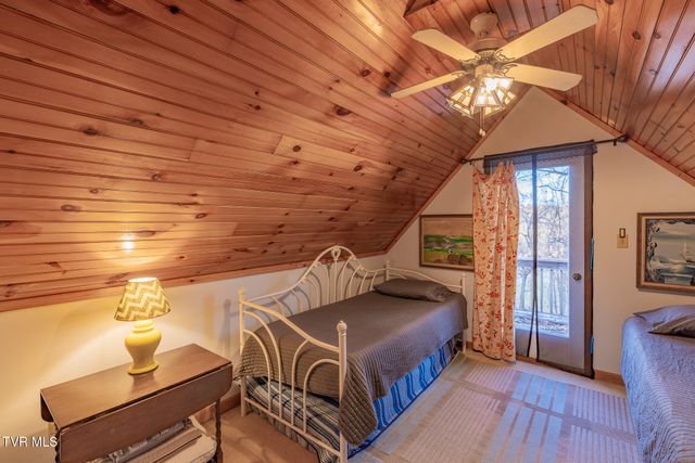 32209 Rambo Street, Damascus, VA 24236