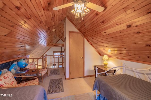 32209 Rambo Street, Damascus, VA 24236