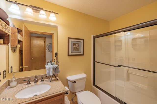 32209 Rambo Street, Damascus, VA 24236