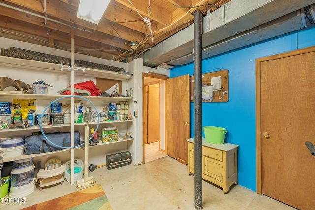 32209 Rambo Street, Damascus, VA 24236