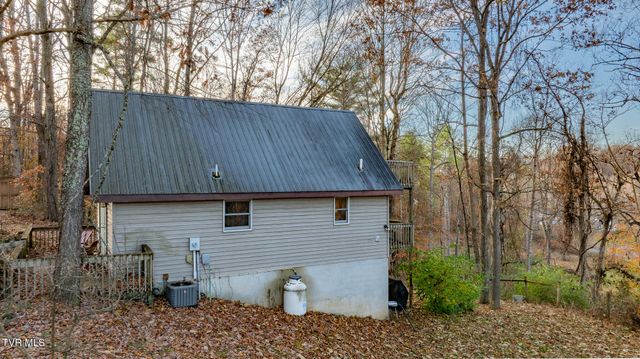 32209 Rambo Street, Damascus, VA 24236