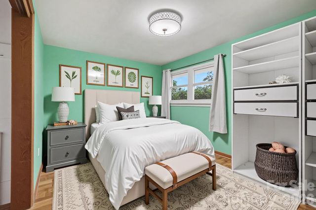 126 21st Avenue NW, Hickory, NC 28601