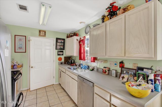 79309 E Diamondhead Drive, Diamondhead, MS 39525