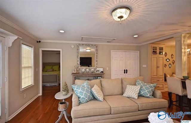 2719 Thornton Circle, Huntsville, AL 35801