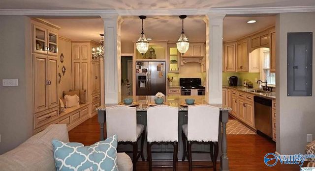 2719 Thornton Circle, Huntsville, AL 35801