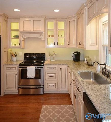 2719 Thornton Circle, Huntsville, AL 35801