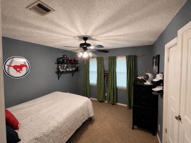 2858 Cresthaven Drive, Grapevine, TX 76051
