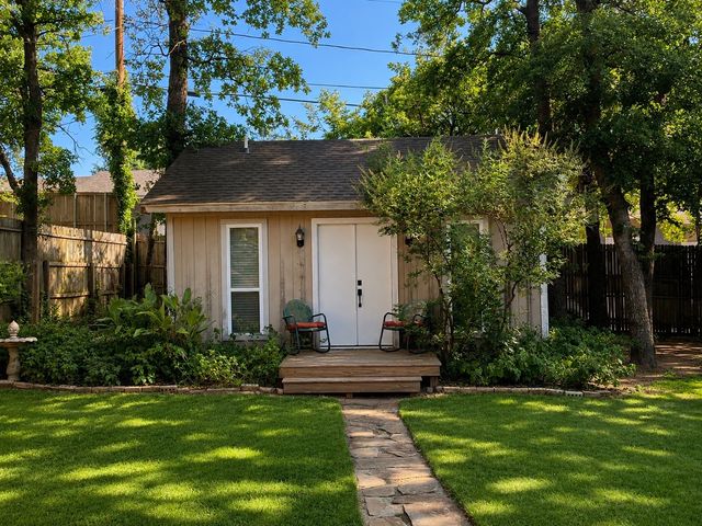 2858 Cresthaven Drive, Grapevine, TX 76051