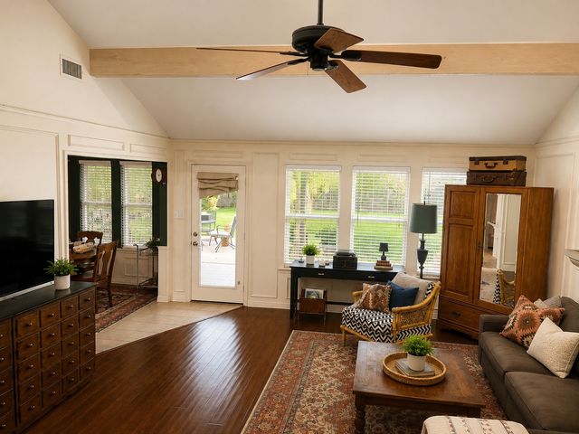 2858 Cresthaven Drive, Grapevine, TX 76051