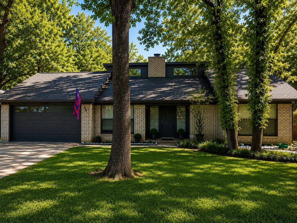 2858 Cresthaven Drive, Grapevine, TX 76051