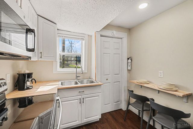 4508 Glenway Avenue, Cincinnati, OH 45205